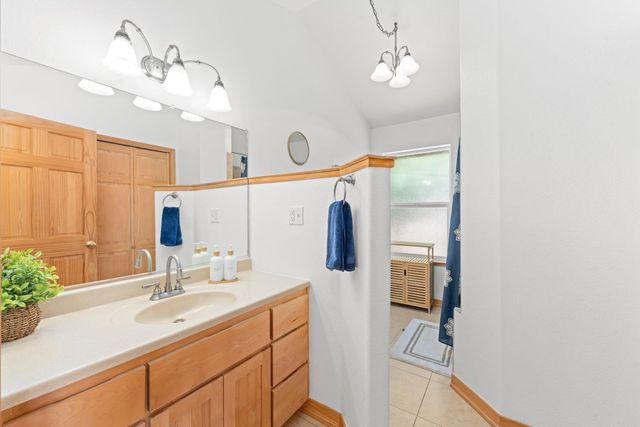 740 Washington Irving Dr, Colfax, CA 95713