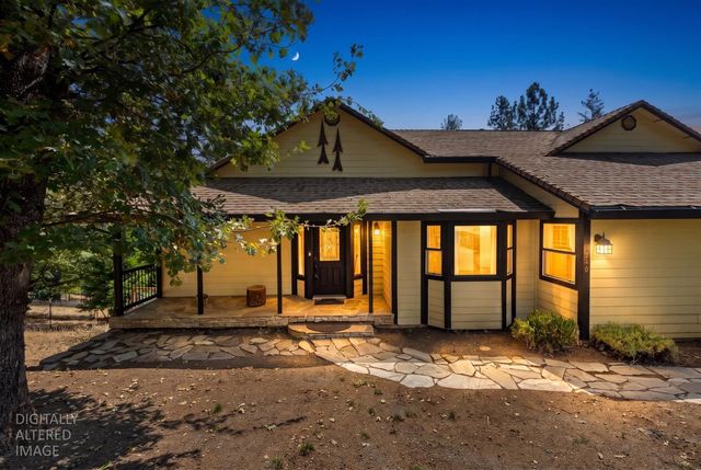 740 Washington Irving Dr, Colfax, CA 95713
