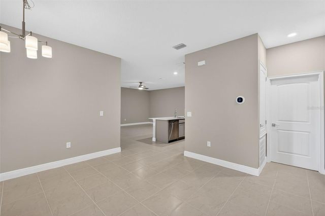 27203 WHITE PLAINS WAY, Leesburg, FL 34748