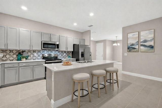 27203 WHITE PLAINS WAY, Leesburg, FL 34748