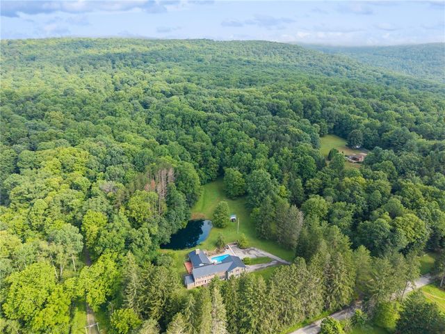 513 Austraw Rd, Ligonier Twp, PA 15658