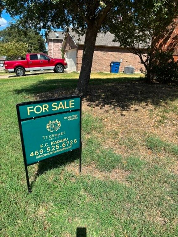 2755 Hacienda Lake Drive, Little Elm, TX 75068 — exterior