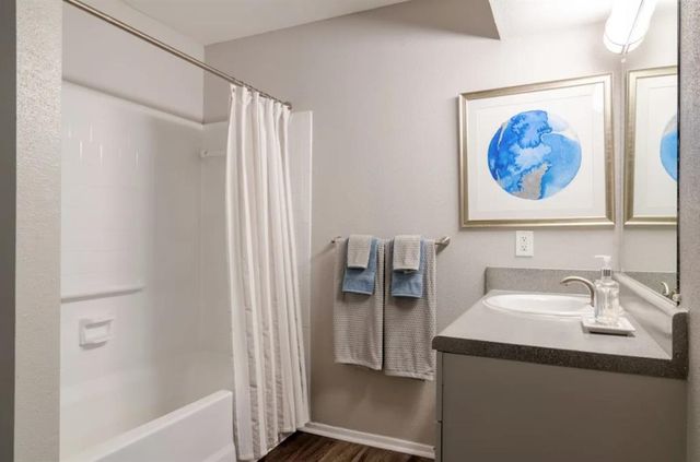 4580 Barclay Drive 221A, Dunwoody, GA 30338