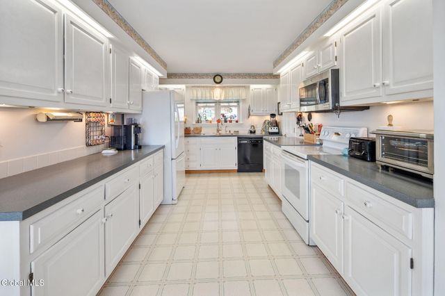 377 Pangburn Road, Rotterdam, NY 12306