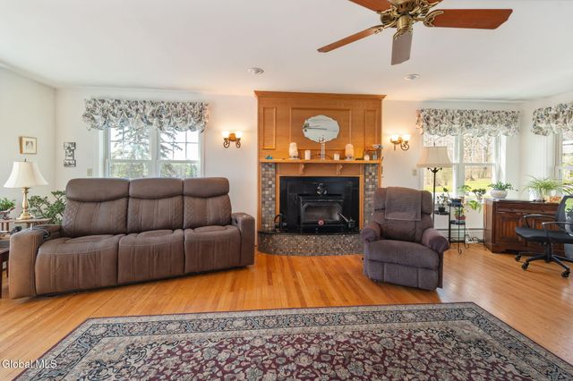 377 Pangburn Road, Rotterdam, NY 12306