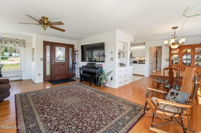 377 Pangburn Road, Rotterdam, NY 12306