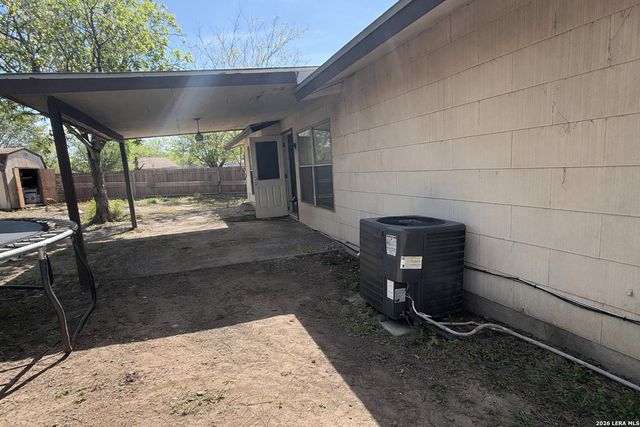 8638 Standing Bear, San Antonio, TX 78242