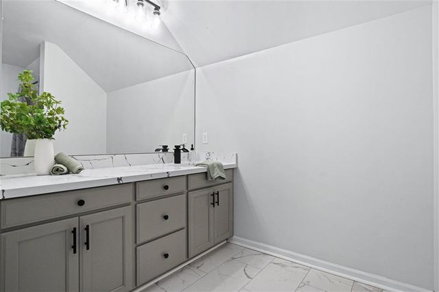 1906 Deepwoods Drive, Lake Charles, LA 70605