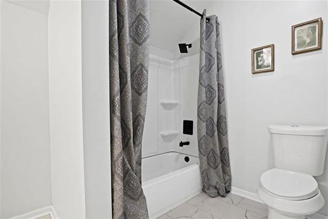 1906 Deepwoods Drive, Lake Charles, LA 70605