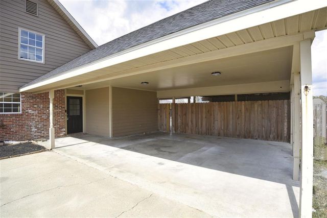 1906 Deepwoods Drive, Lake Charles, LA 70605