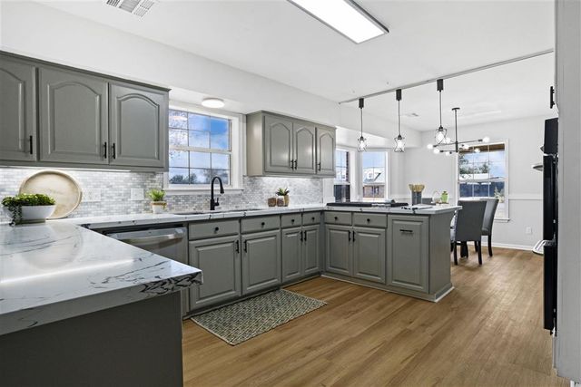 1906 Deepwoods Drive, Lake Charles, LA 70605