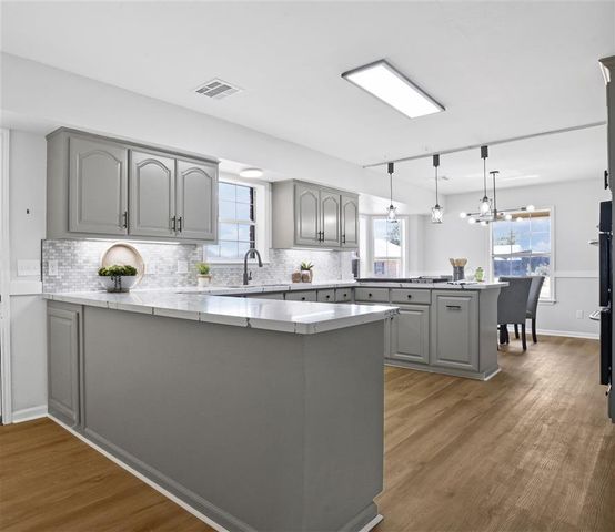 1906 Deepwoods Drive, Lake Charles, LA 70605