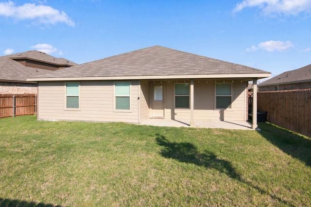 7933 Twin Forks Drive, Fort Worth, TX 76131