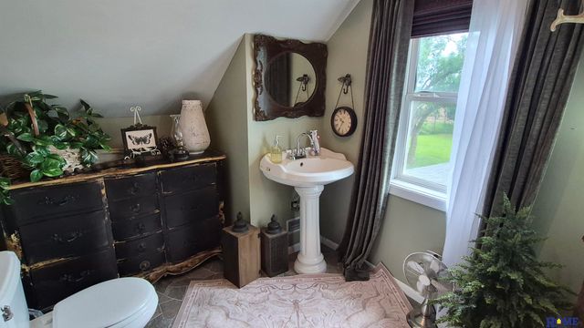 4201 W Holdrege Street, Lincoln, NE 68528