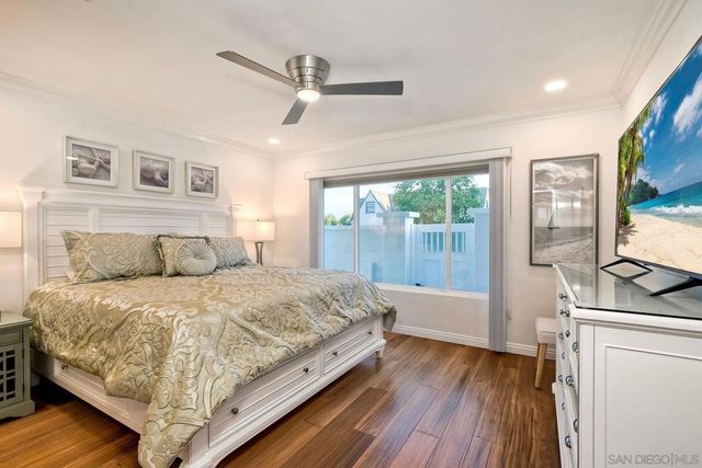 1221 4th St, Coronado, CA 92118
