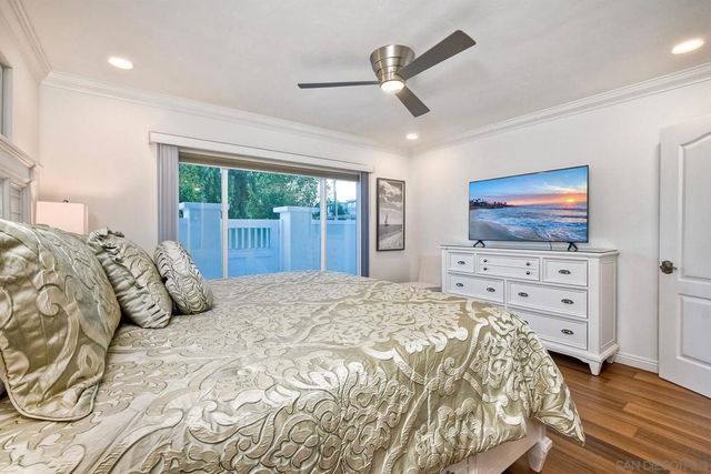1221 4th St, Coronado, CA 92118