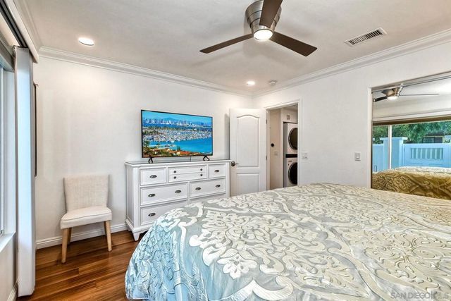 1221 4th St, Coronado, CA 92118