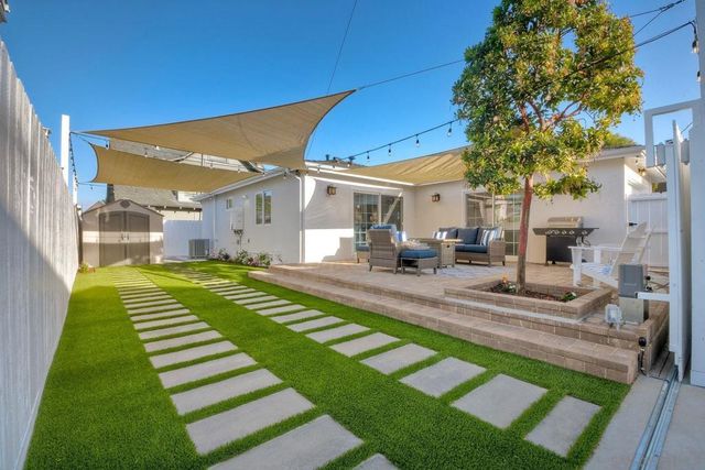1221 4th St, Coronado, CA 92118