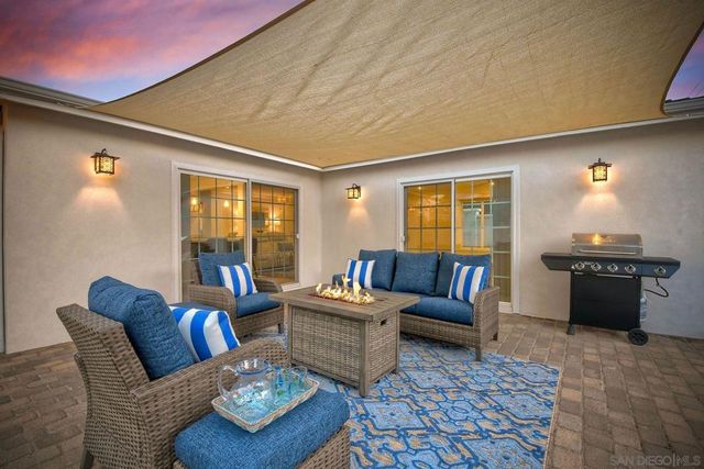1221 4th St, Coronado, CA 92118
