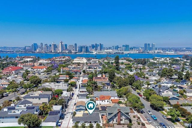 1221 4th St, Coronado, CA 92118