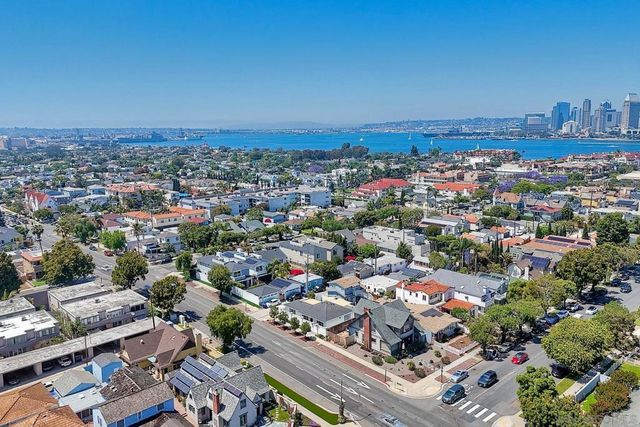 1221 4th St, Coronado, CA 92118