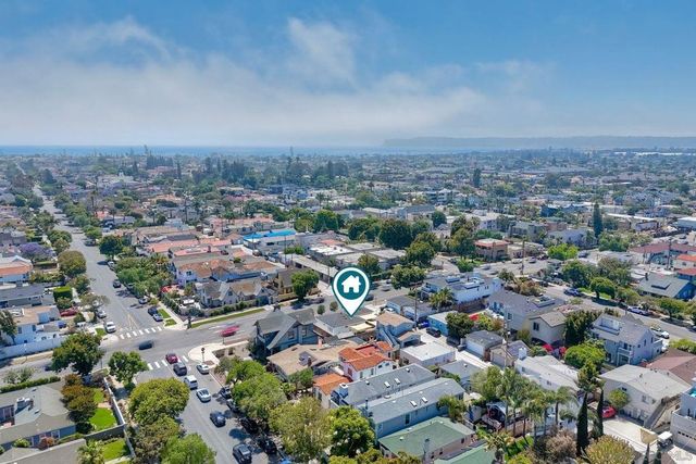 1221 4th St, Coronado, CA 92118