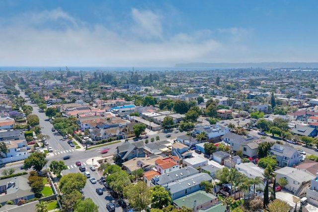 1221 4th St, Coronado, CA 92118
