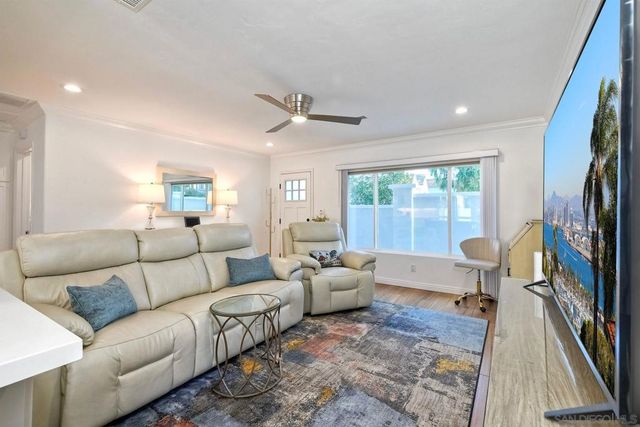 1221 4th St, Coronado, CA 92118