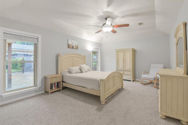 2810 Woodland Ridge Drive, Kingwood, TX 77345
