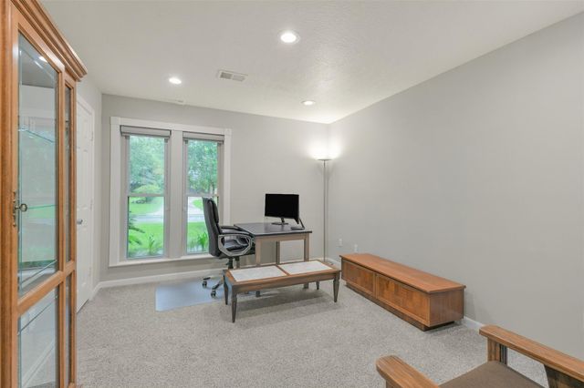 2810 Woodland Ridge Drive, Kingwood, TX 77345