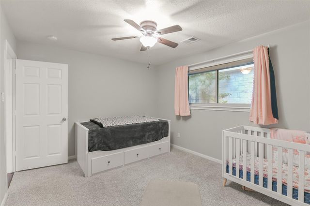 2810 Woodland Ridge Drive, Kingwood, TX 77345