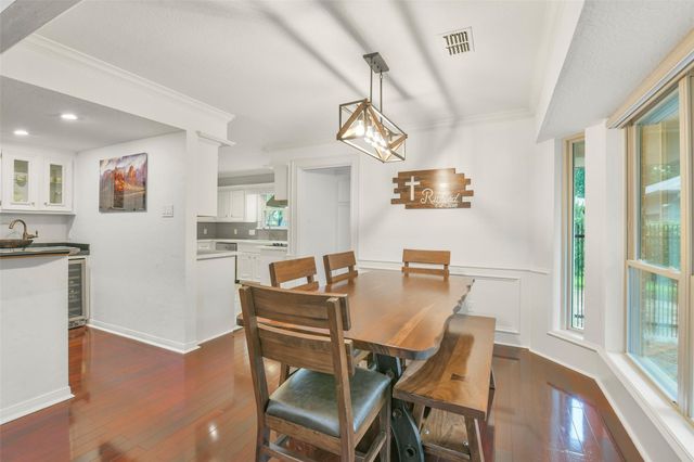 2810 Woodland Ridge Drive, Kingwood, TX 77345