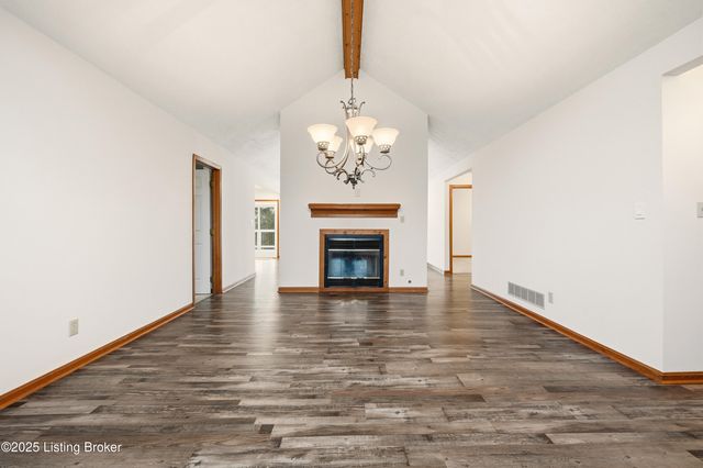 5500 Highpoint Dr, Crestwood, KY 40014