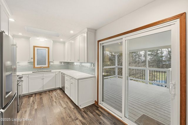 5500 Highpoint Dr, Crestwood, KY 40014