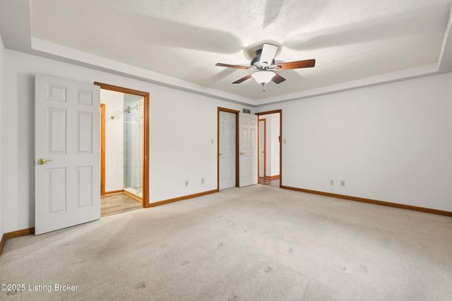 5500 Highpoint Dr, Crestwood, KY 40014