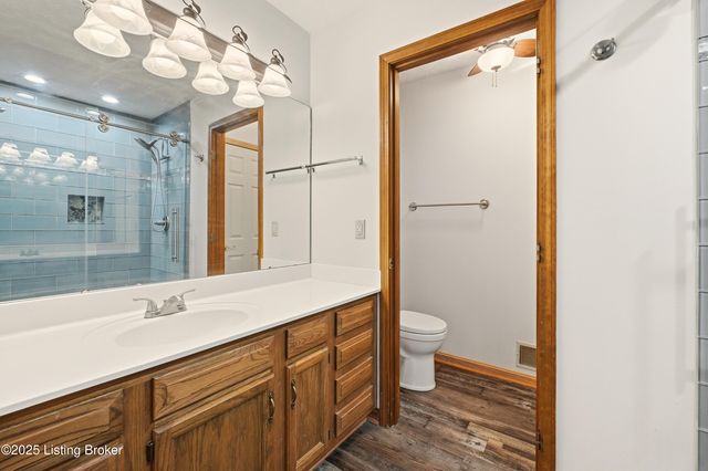 5500 Highpoint Dr, Crestwood, KY 40014