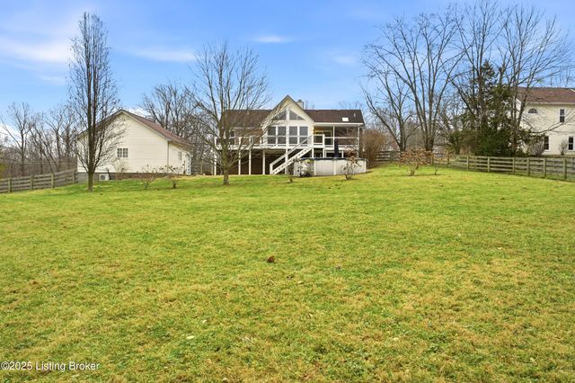 5500 Highpoint Dr, Crestwood, KY 40014