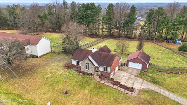 5500 Highpoint Dr, Crestwood, KY 40014