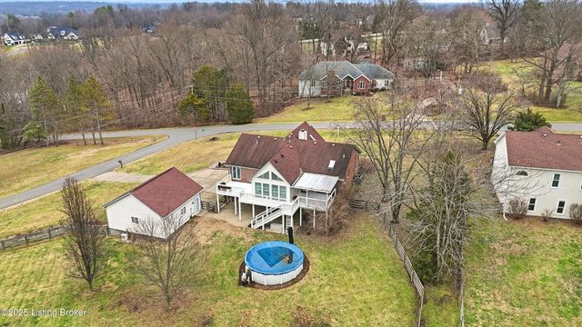 5500 Highpoint Dr, Crestwood, KY 40014