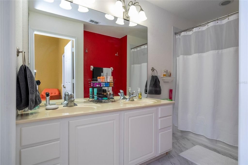 Image 38 of property listing at 3567 SHALLOT DRIVE 103, Orlando, FL 32835