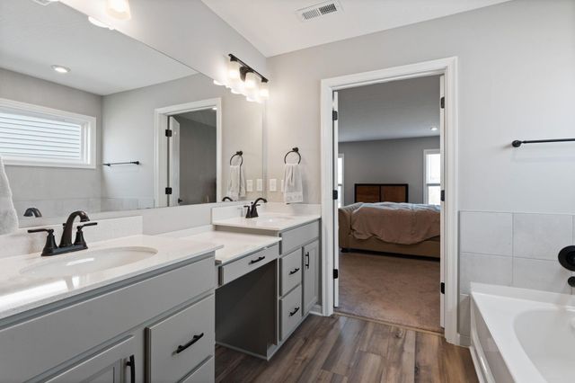 6033 Honey Farm Way, Grove City, OH 43123