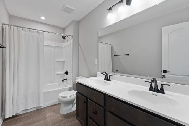 6033 Honey Farm Way, Grove City, OH 43123