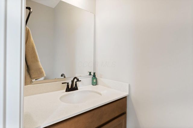 6033 Honey Farm Way, Grove City, OH 43123