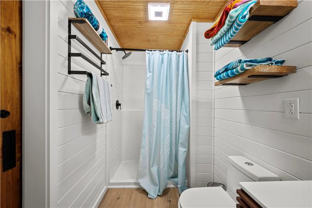 507 Steart St, Rockport, TX 78382