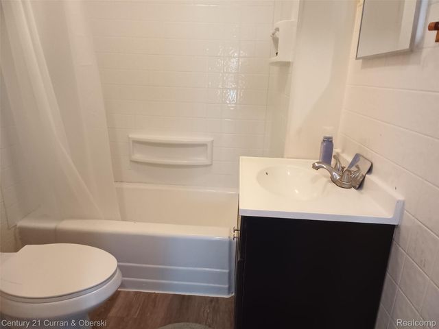 35037 Harroun Street, Wayne, MI 48184