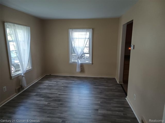 35037 Harroun Street, Wayne, MI 48184