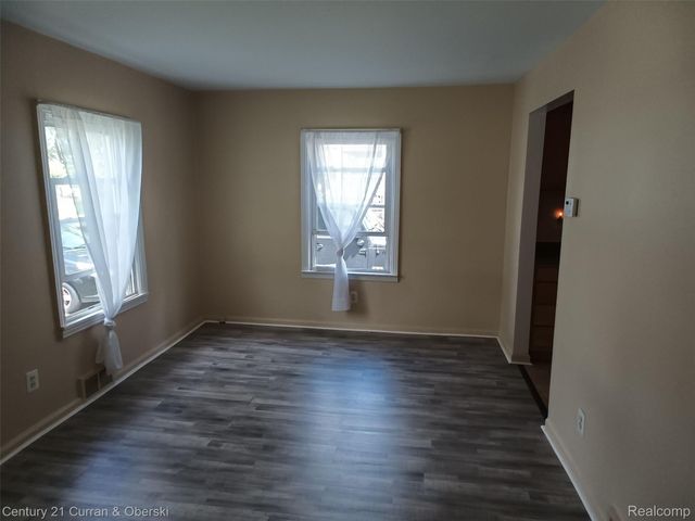 35037 Harroun Street, Wayne, MI 48184