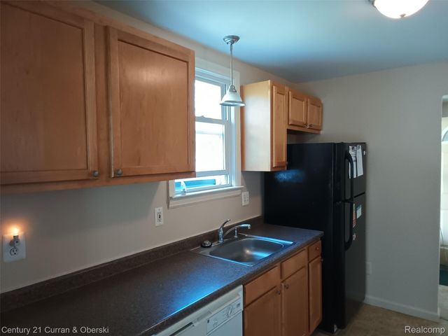35037 Harroun Street, Wayne, MI 48184