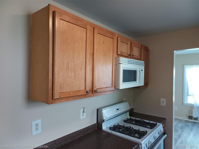 35037 Harroun Street, Wayne, MI 48184
