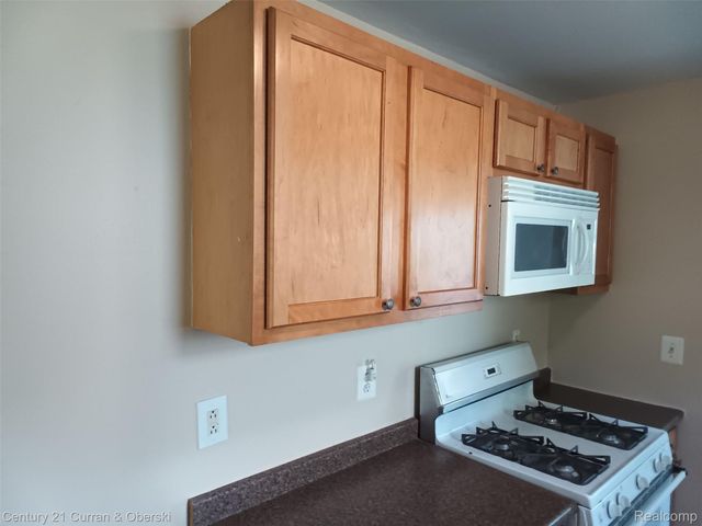 35037 Harroun Street, Wayne, MI 48184